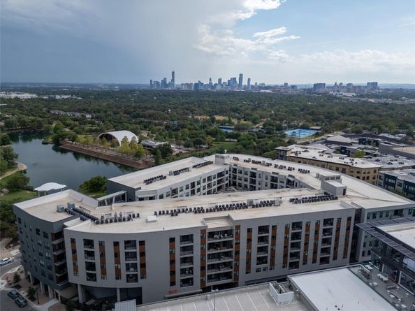 1701 Simond Ave 302, Austin TX 78723