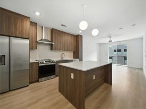 1701 Simond Ave 302, Austin TX 78723