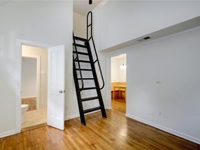 1110 W 22nd ST 13, Austin TX 78705