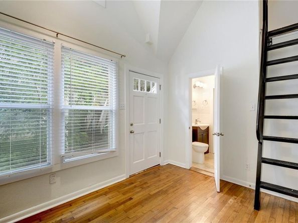 1110 W 22nd ST 13, Austin TX 78705
