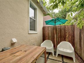 1110 W 22nd ST 13, Austin TX 78705