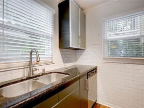 1110 W 22nd ST 13, Austin TX 78705