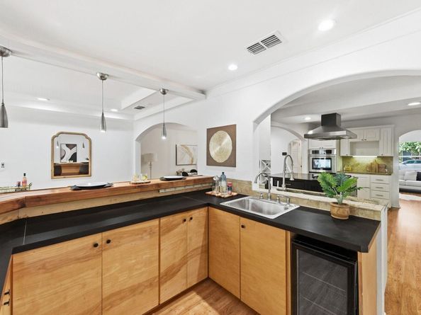 6701 Lexington RD, Austin TX 78757