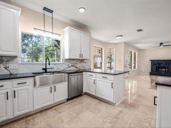 13102 Hunters Chase DR, Austin TX 78729