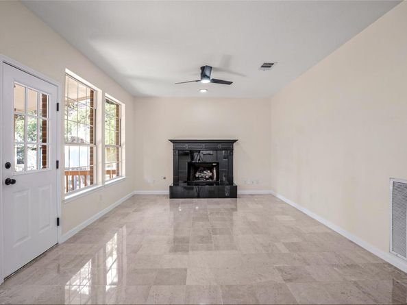 13102 Hunters Chase DR, Austin TX 78729