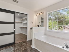 13102 Hunters Chase DR, Austin TX 78729