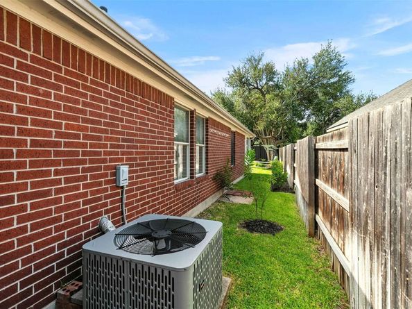 8501 Springfield Gorge DR, Round Rock TX 78681