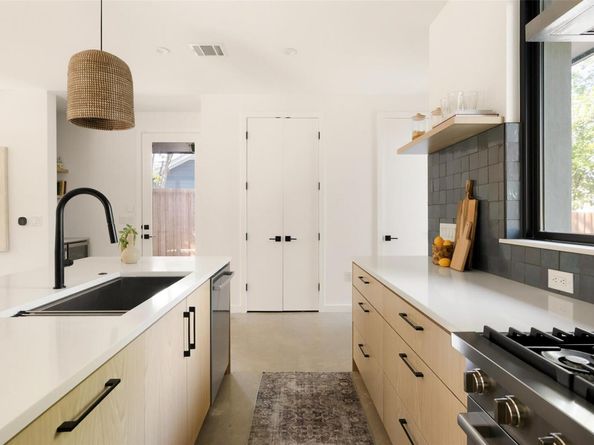 5303 Avenue G 1, Austin TX 78751