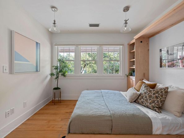 5242 McCormick Mountain DR E, Austin TX 78734