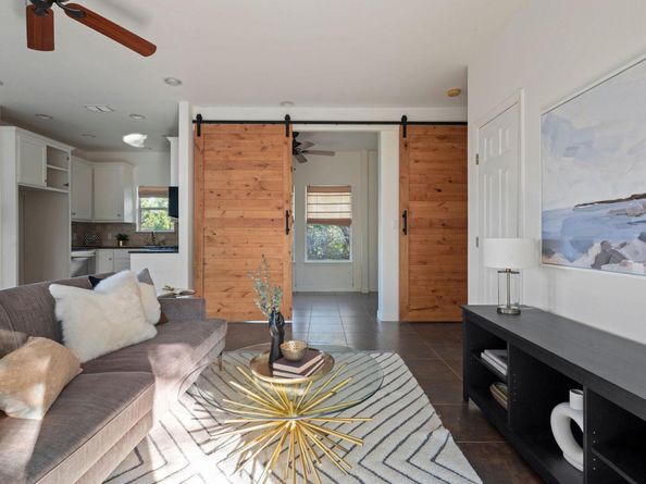 5242 McCormick Mountain DR E, Austin TX 78734