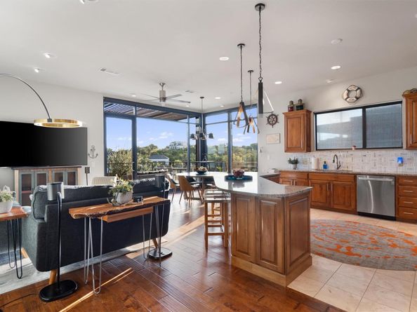 1101 Ivean Pearson RD E208, Lago Vista TX 78645