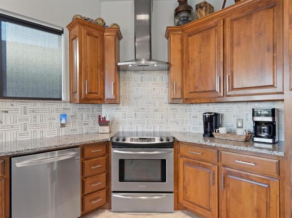 1101 Ivean Pearson RD E208, Lago Vista TX 78645