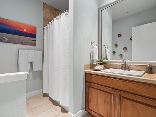 1101 Ivean Pearson RD E208, Lago Vista TX 78645