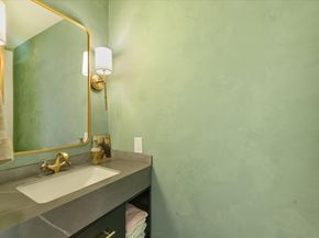 1204 E Live Oak ST, Austin TX 78704