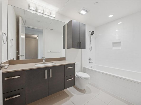 222 West Ave 2804, Austin TX 78701
