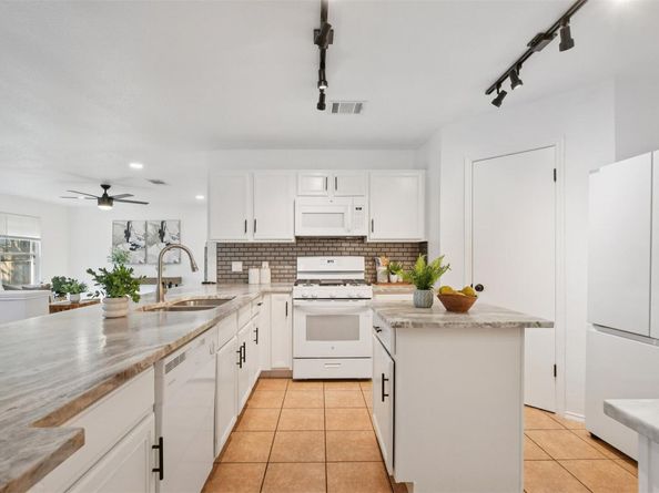 9607 Copper Creek DR, Austin TX 78729