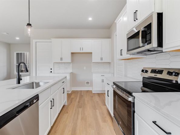 3808 Capitol Ave, Lago Vista TX 78645
