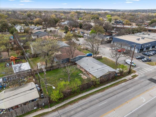 7813 Northwest DR, Austin TX 78757