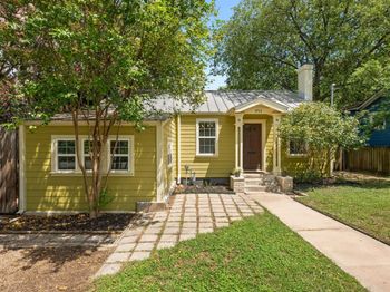 3713 Robinson Ave