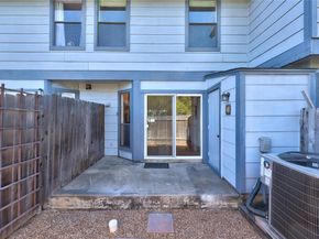 1411 Gracy Farms LN 52, Austin TX 78758