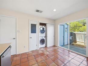 1411 Gracy Farms LN 52, Austin TX 78758