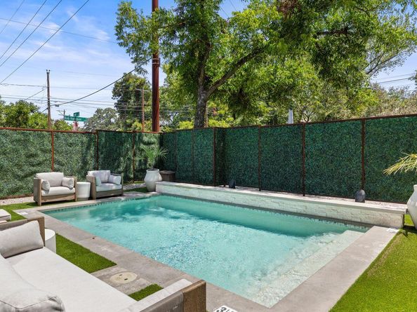 1304 Comal ST, Austin TX 78702