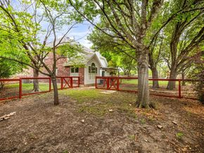 300 N Carriage Hills DR, Georgetown TX 78626