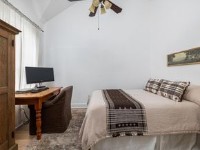 300 N Carriage Hills DR, Georgetown TX 78626