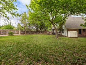 300 N Carriage Hills DR, Georgetown TX 78626
