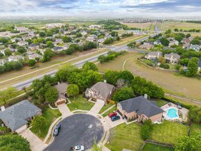 300 N Carriage Hills DR, Georgetown TX 78626