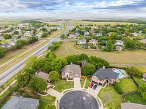 300 N Carriage Hills DR, Georgetown TX 78626