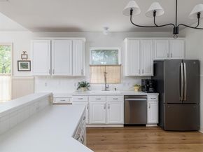 300 N Carriage Hills DR, Georgetown TX 78626