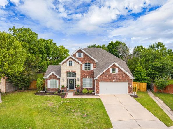 300 N Carriage Hills DR, Georgetown TX 78626