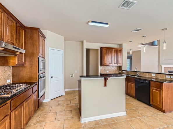 7701 Crackling Creek DR, Austin TX 78736