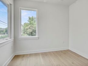 4127 E 12th ST 8, Austin TX 78721