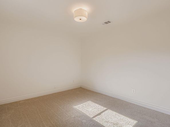 8011 Scotland Yard, Austin TX 78759