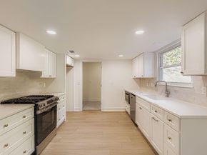 8011 Scotland Yard, Austin TX 78759