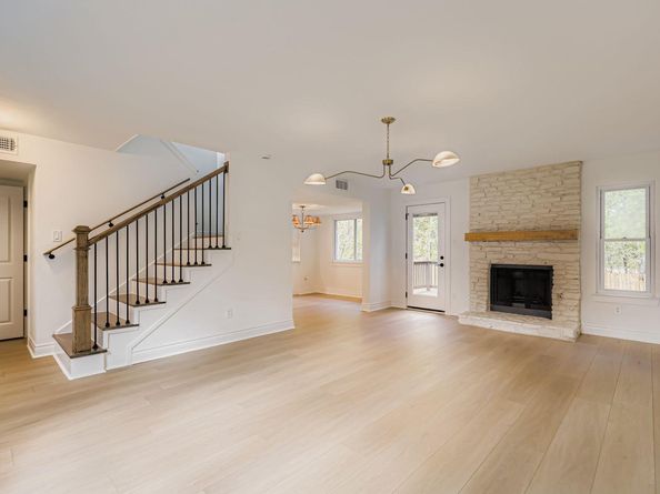 8011 Scotland Yard, Austin TX 78759