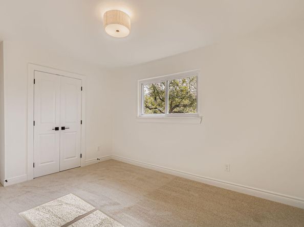 8011 Scotland Yard, Austin TX 78759