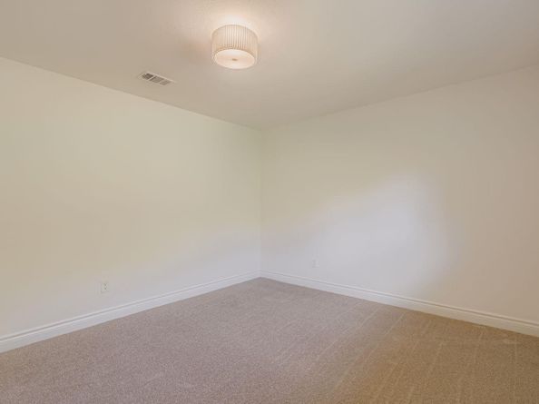 8011 Scotland Yard, Austin TX 78759