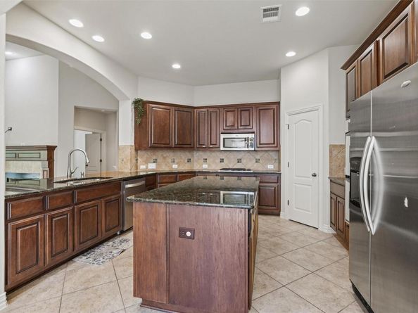 1240 Pine Forest CIR, Round Rock TX 78665