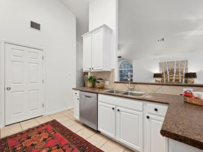 10713 Chippenhook CT, Austin TX 78748