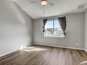 512 Eberhart LN 1207, Austin TX 78745