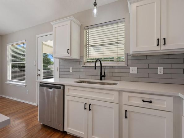 1112 Chardonnay XING, Leander TX 78641