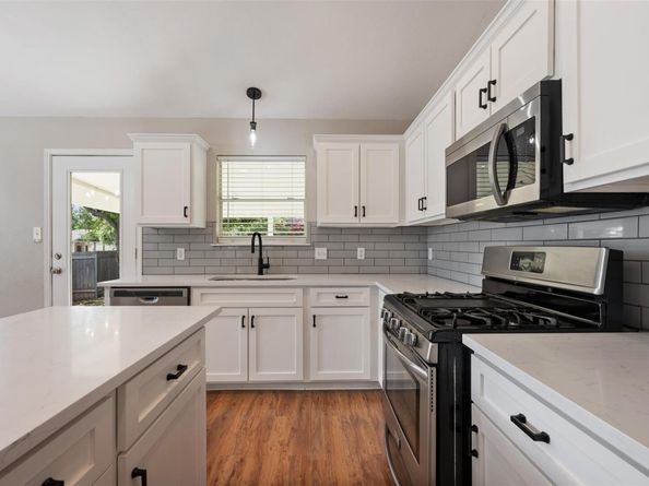 1112 Chardonnay XING, Leander TX 78641