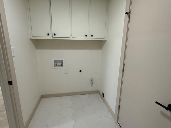 1402 Cardinal Hill DR, Austin TX 78758