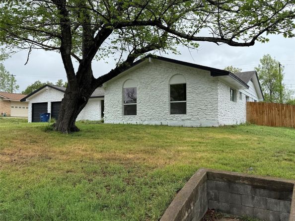 1402 Cardinal Hill DR, Austin TX 78758