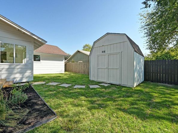 409 Thistlewood DR, Austin TX 78745