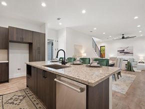 4407 Merle DR A, Austin TX 78745