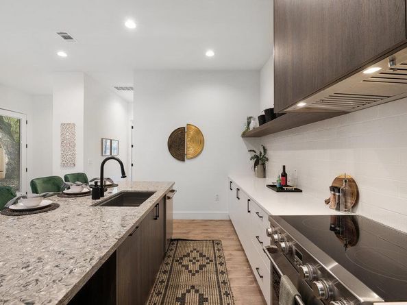4407 Merle DR A, Austin TX 78745